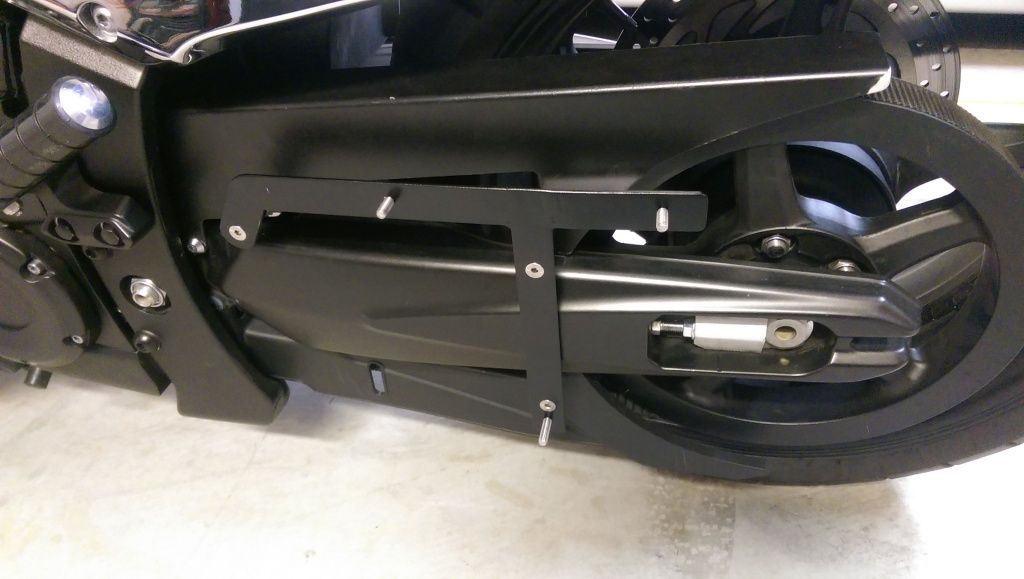 Raider swing arm bag installation
